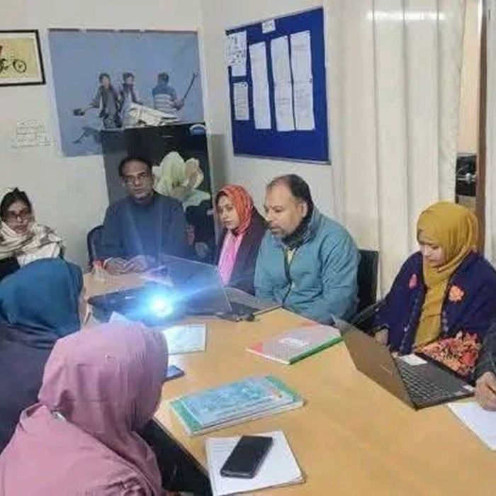 বিশেষ মিটিংয়ে অংশগ্রহণ
